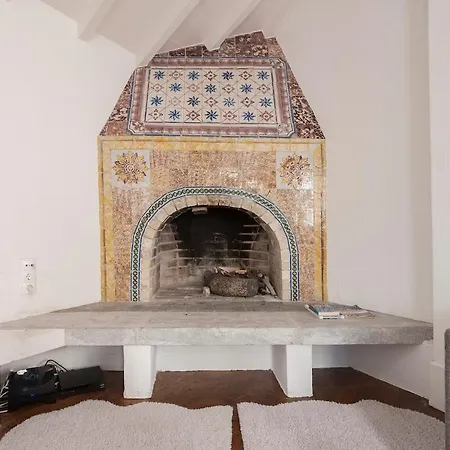 Principe Real Swoonworthy, Pristine, 1br