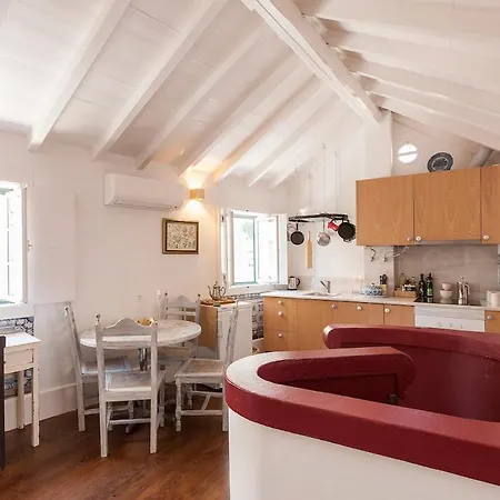 Principe Real Swoonworthy, Pristine, 1br