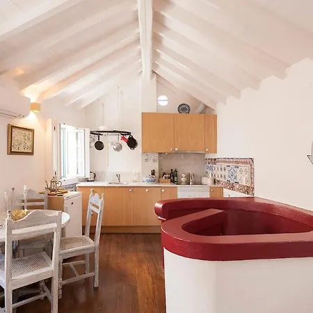 アパート Principe Real Swoonworthy, Pristine, 1br *