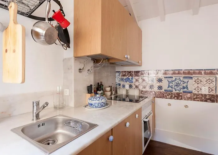 Principe Real Swoonworthy, Pristine, 1br * Lisbon